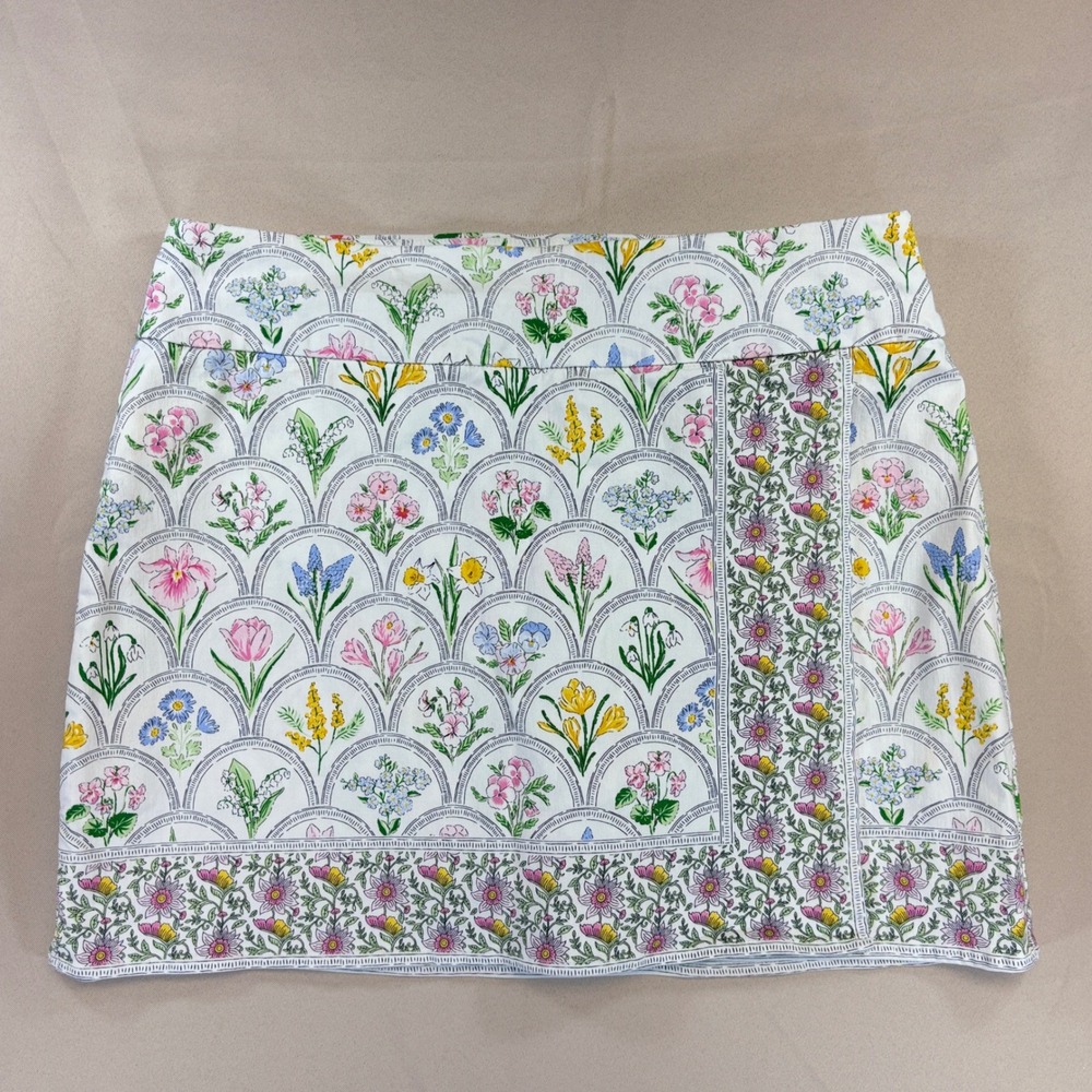 Crown & Ivy Skort Womens 10P White Floral Stretch Golf Travel Skirt Shorts